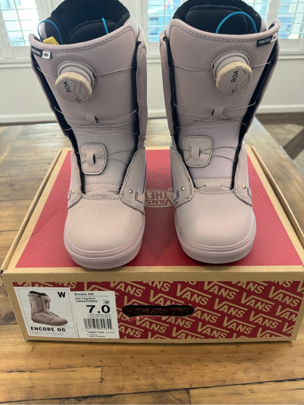 RARE Vans Encore OG Snowboard Boots - Light Pink